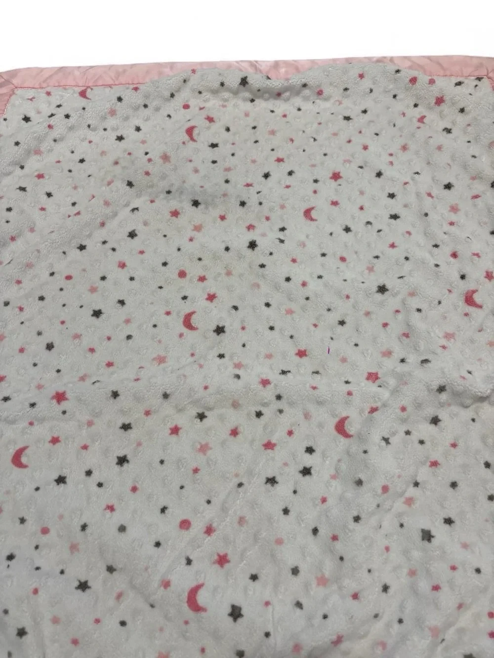 ✨Pink and white blanket with colorful stars and crescent moons✨